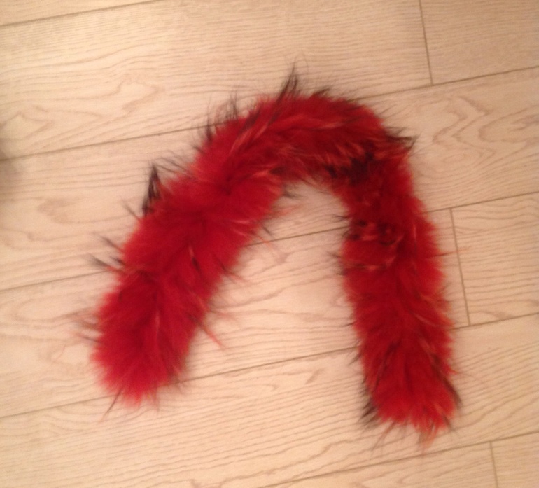 Гантели и мех для рукоделия