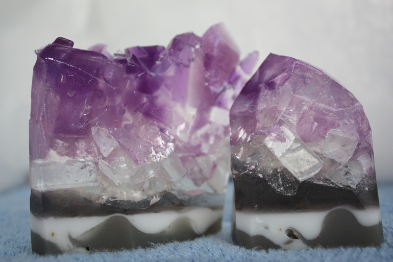 Аметист. Мыльный камень