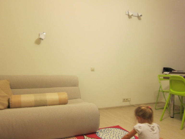 оформление стены (прошу совета)