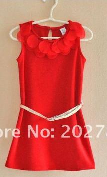 пристрой платьев. Можно в сад на каждый день или на утренник