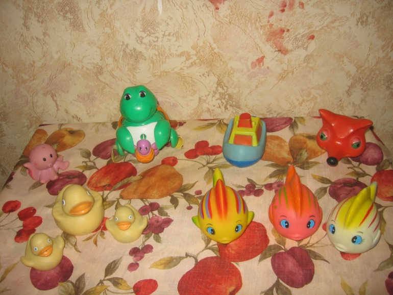 Игрушки на разный возраст.