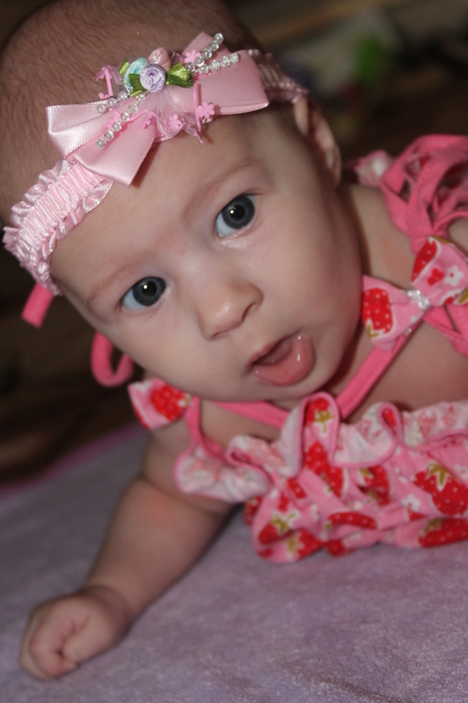 Ритусе без недели 3 месяца))А у нас сладкая клубничка в ноябре))(много фоткоф)