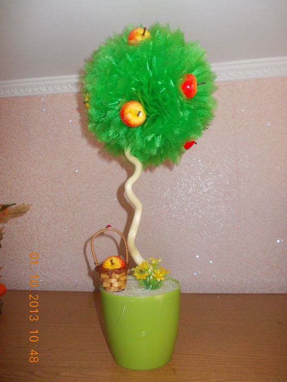 Еще одно деревце