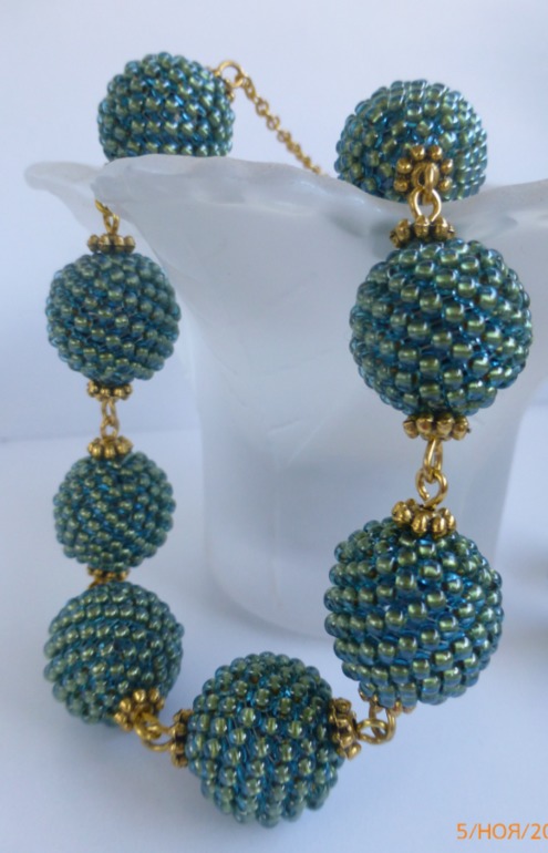 Что-то совсем меня затянул японский бисер.