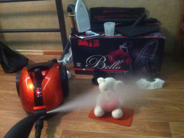 Дезинфекция мягких говорящих игрушек пароочистителем Мие Белло.Мощность 5.5 бар