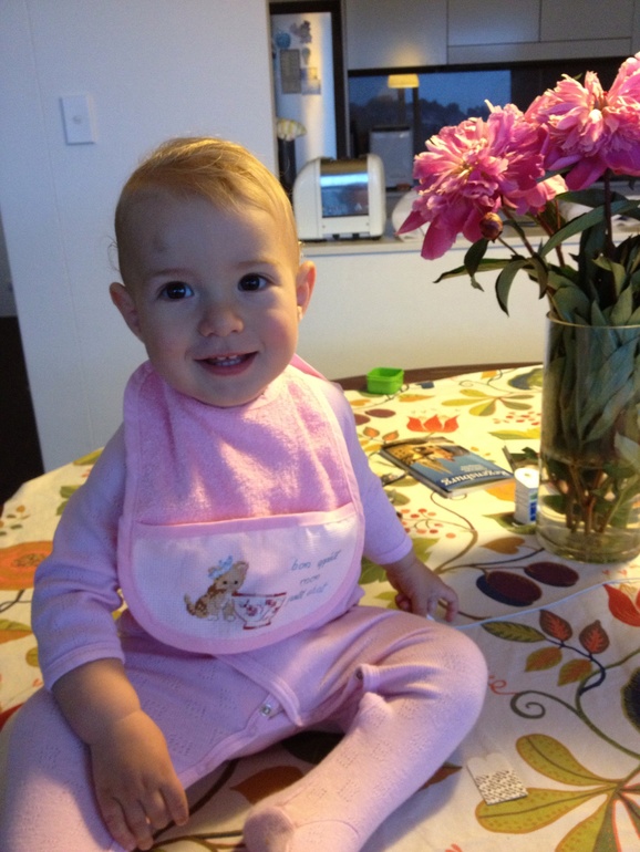 Вчера вышилсЯ слюнявчик:)