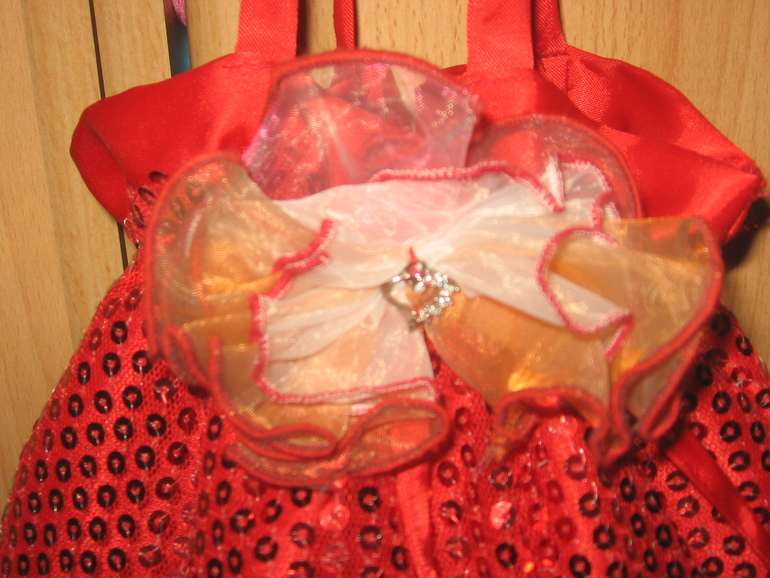 Cумочка с пайетками.