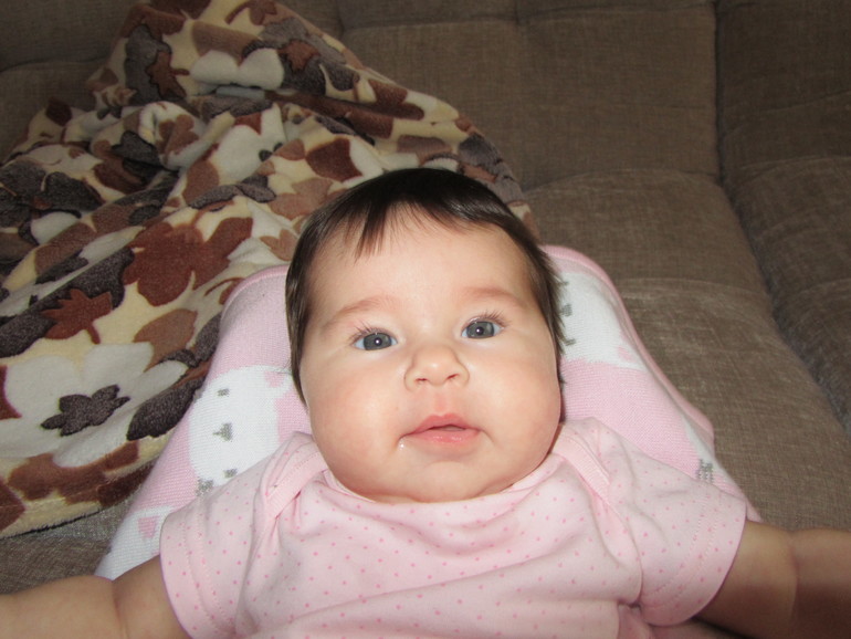 На кого похожа доча?