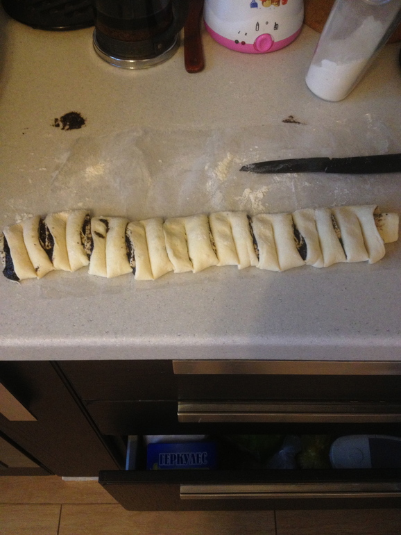 "Сердечки" с ореховой и маковой начинкой по быстрому!!