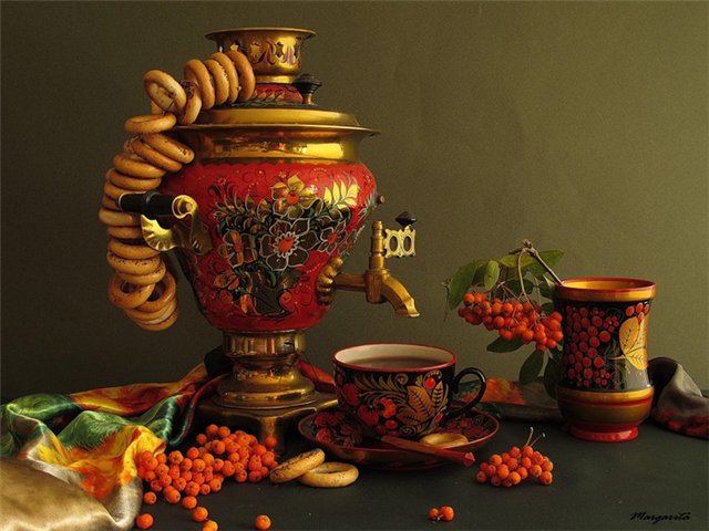 У самовара...)))