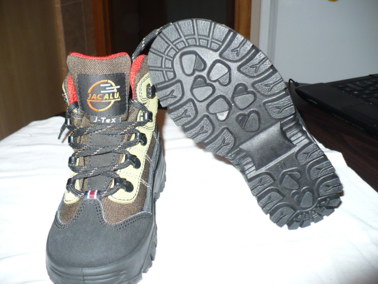 Ботинки 31р. Качество отличное!!! Цена всего 1150р!!!
