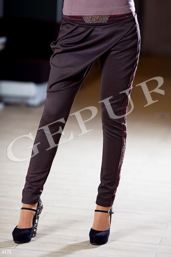 Лосины с декором из камней на поясе