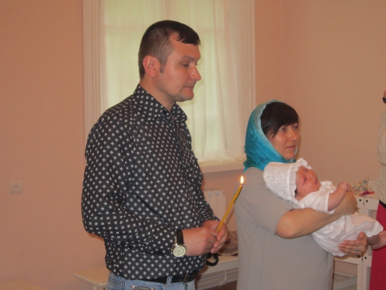 17.05.14 мы покрестили нашу вареньку.