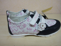 Закрытые туфли для девочки 25-29р.Котофей.Новые.