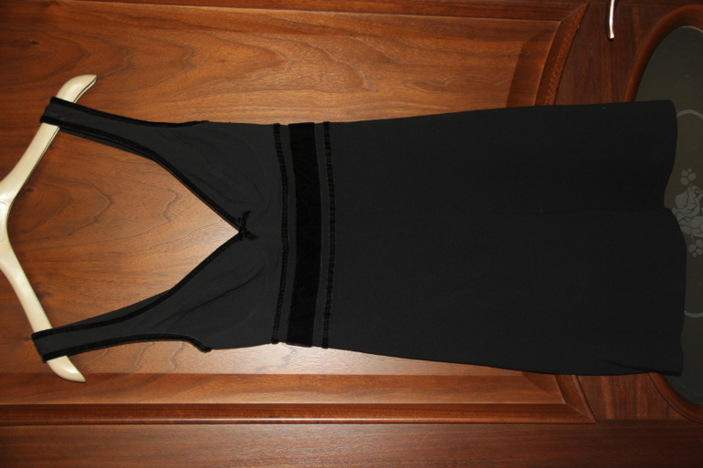Платья Just Cavalli , Gucci , Dolce & Gabbana.