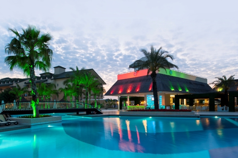 Турция. Белек. Отели Alva Donna Exclusive Hotel & Spa 5*, Maritim Pine Beach Resort 5*