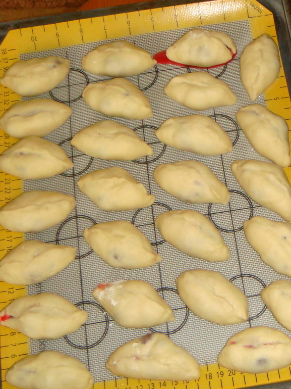 Вареники с вишней в пароварке