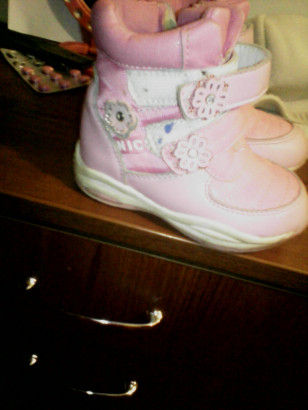 Продам полуботинки