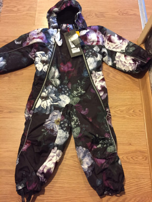 новый комбинезон Molo 92 см (+6)