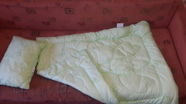 Продам комплект одеяло+подушка