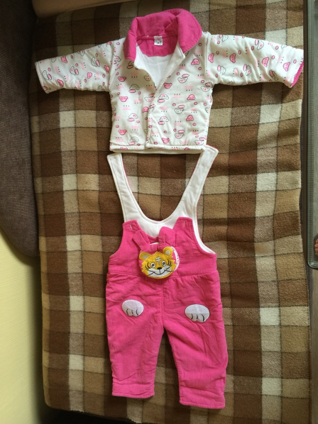 Продам костюмчик на девочку