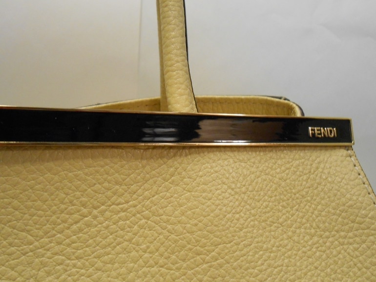 Новые кожаные сумки от Bvlgary, Givenchy, D&G,Yves Saint Laurent