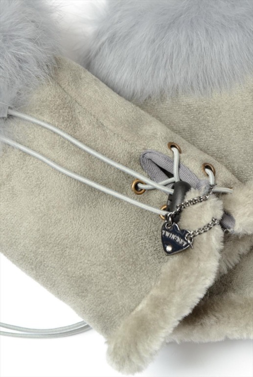 Шапка и перчатки женские. TWIN SET. Made in Italy