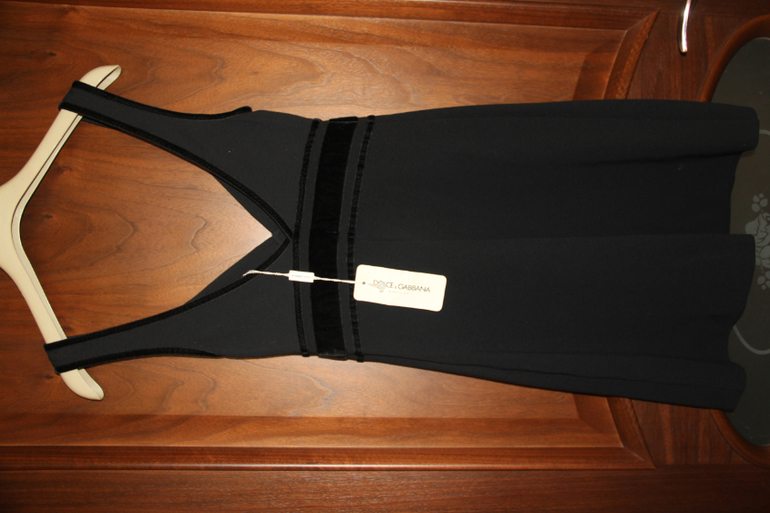 Платья Just Cavalli , Gucci , Dolce & Gabbana.