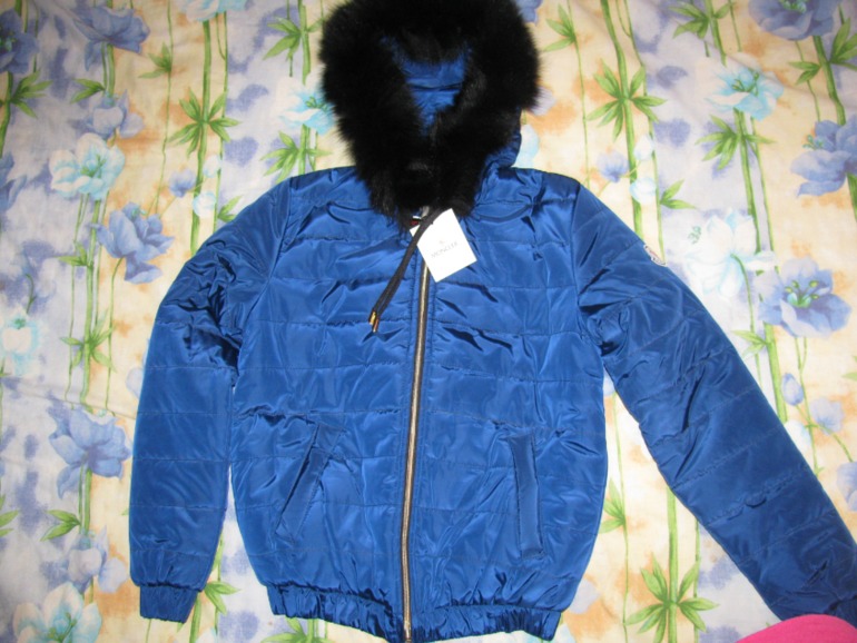 Хвастики и живые фото Moncler (Leggi)