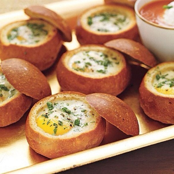 целый завтрак в булочке