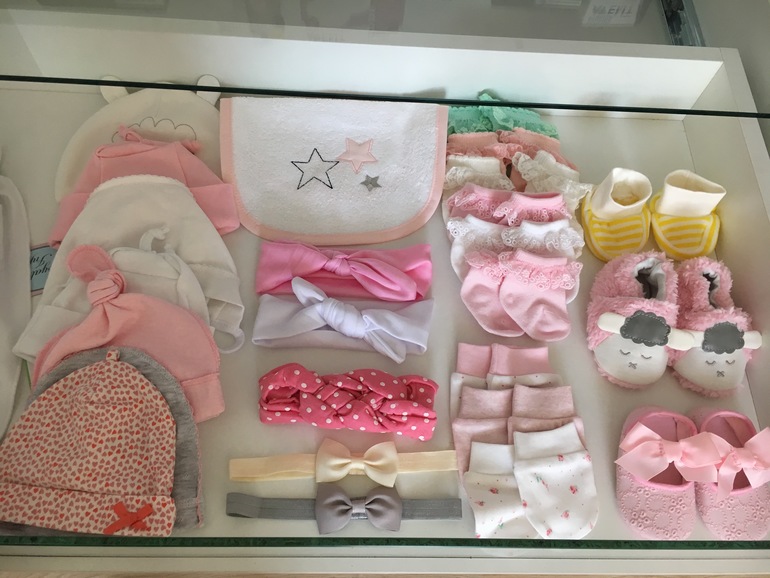 детские вещи. вещички для новорожденных. приданнте для новорождённого. вещи для новорожденных. приданое для новорожденных.