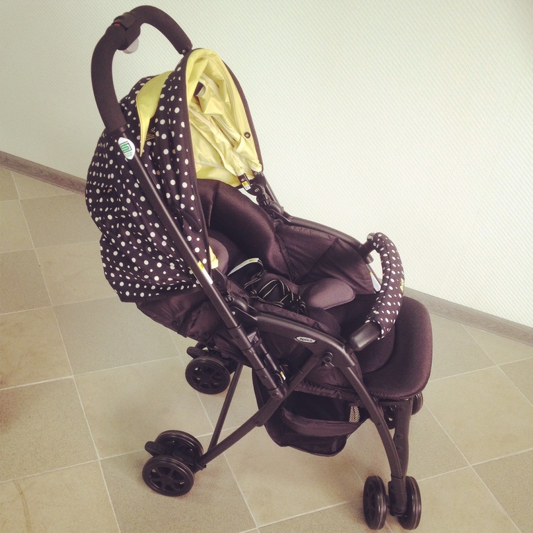 Летняя коляска для грудничка: Aprica Magical air или Aprica Karoon Plus?
