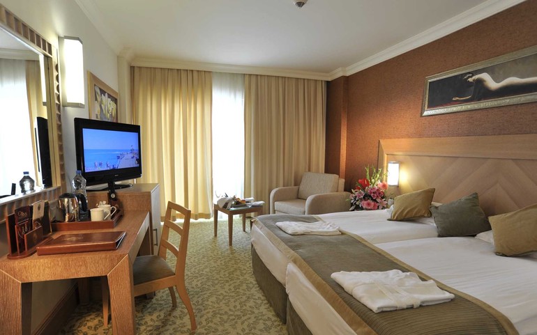 Турция. Белек. Отели Alva Donna Exclusive Hotel & Spa 5*, Maritim Pine Beach Resort 5*