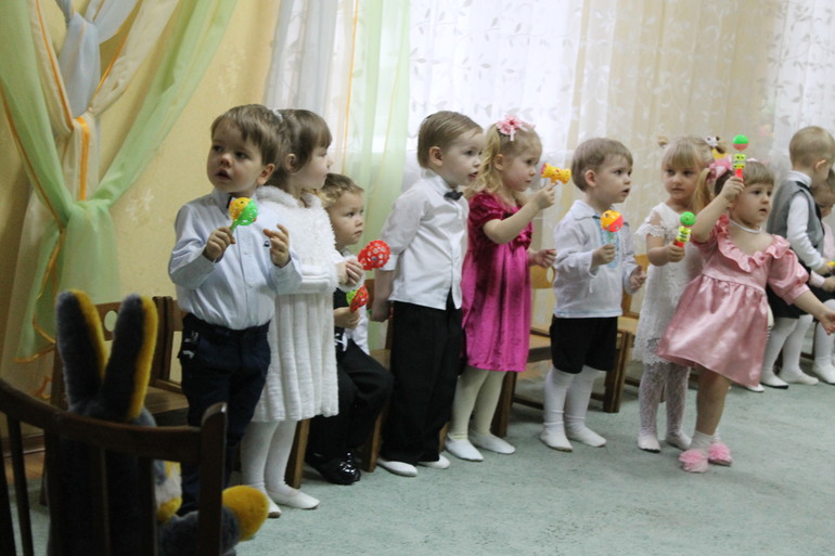 Наш первый весенний праздник в дет.саду