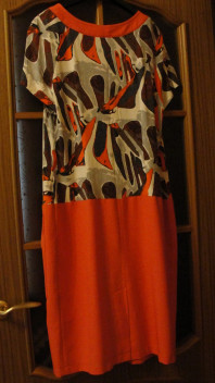 Платье летнее коралловое р.50-52