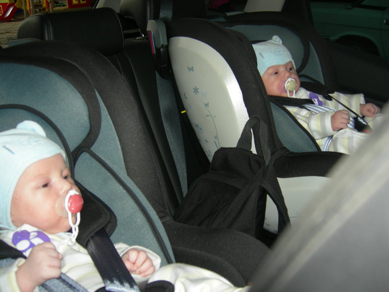 Продаю Автокресла Baby Care Cocoon с IsoFix
