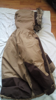 продам пуховик высокого качества Fjallraven Arktis