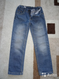 Джинсы фирменные д/м р.122-128  3 пары,новые+идеал