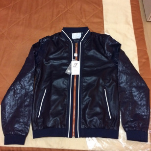 Куртка весенняя новая