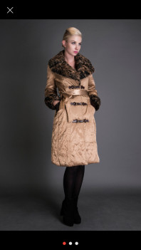 Пальто утепленное с натуральным мехом