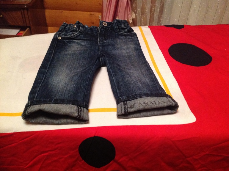 Продам джинсы Armani оригинал 6-12мес