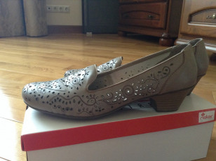 Продам туфли rieker