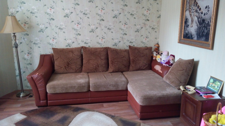 Восстановить диван из кожзама