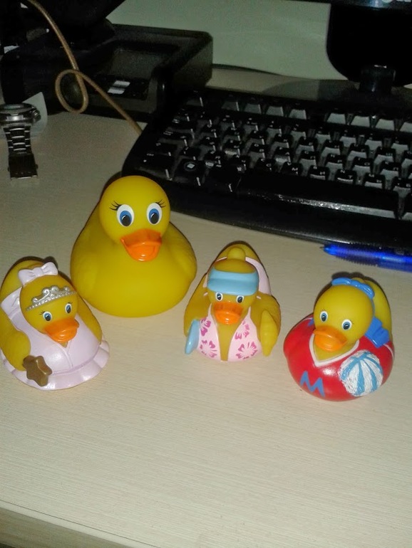никогда не видела что б утки так плавали!!!