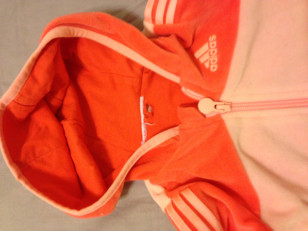 Костюм adidas для девочки.