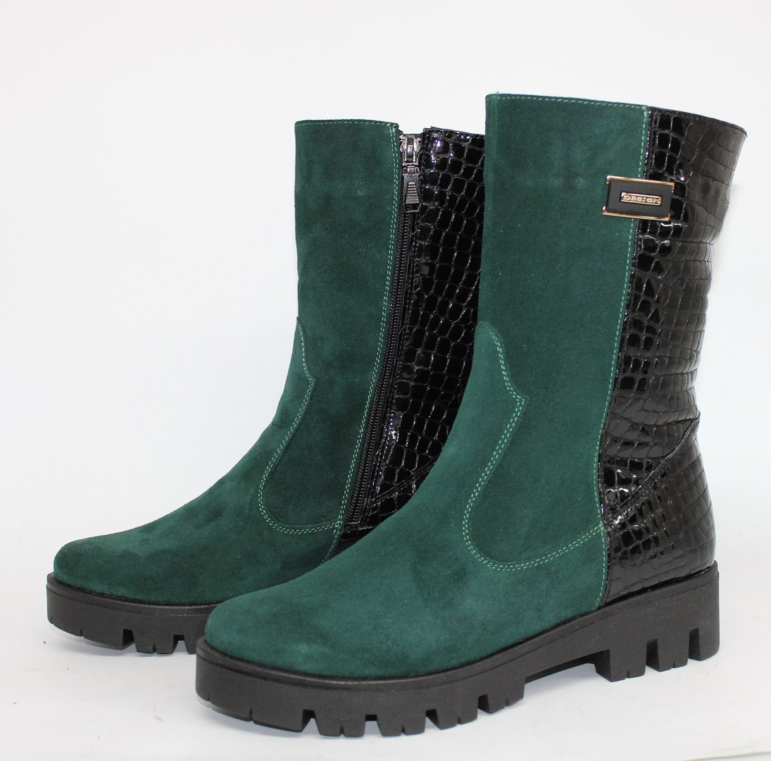 Стильные комбинированные полусапожки