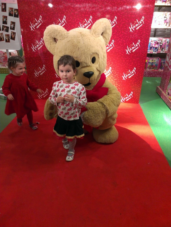 День рождения магазина Hamleys