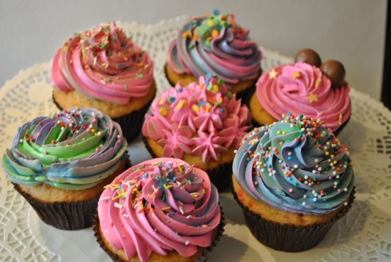 Капкейки цветы.Практикуюсь.