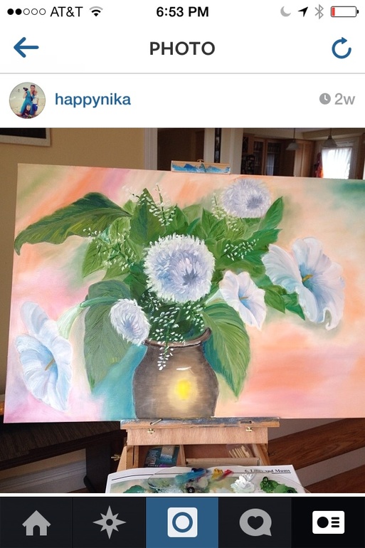 Цветы над камином