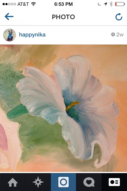 Цветы над камином